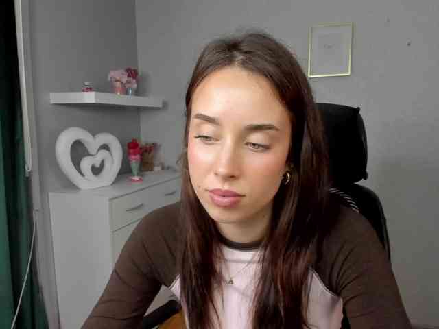 adeleLive webcam