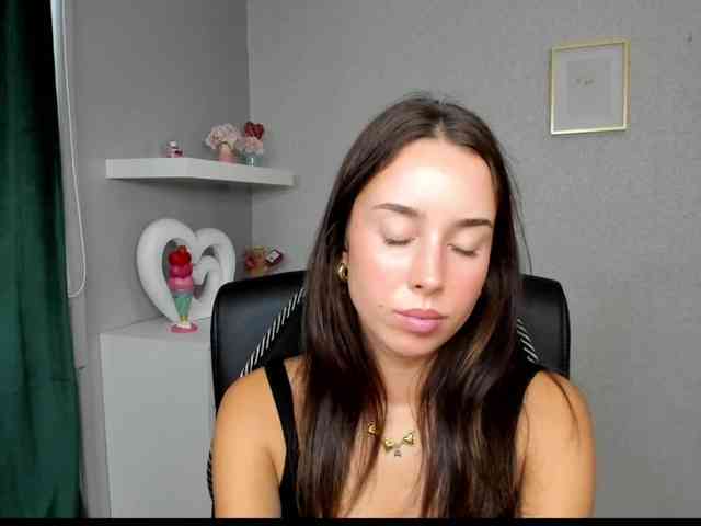 adeleLive webcam