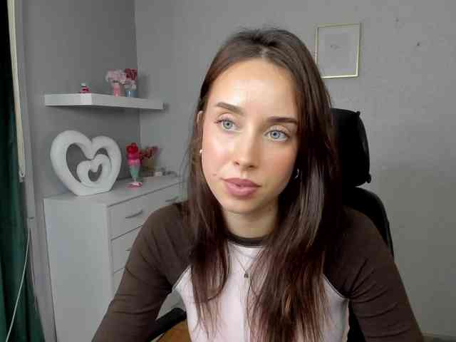 adeleLive webcam
