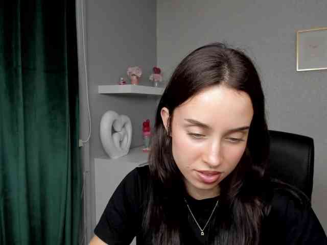 adeleLive webcam