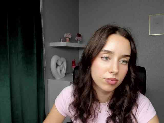 adeleLive webcam