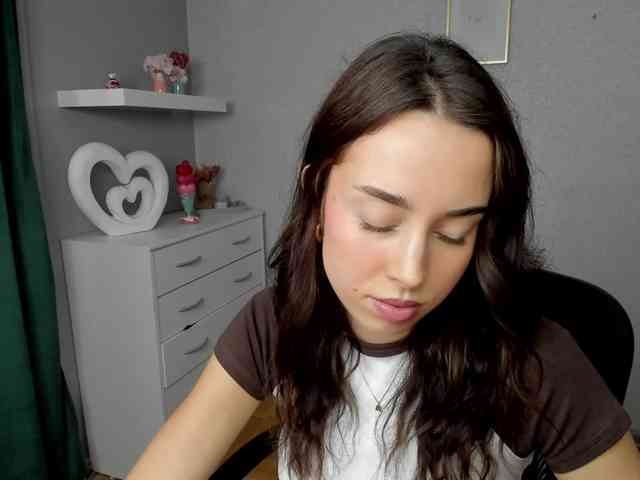 adeleLive webcam