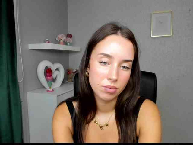adeleLive webcam