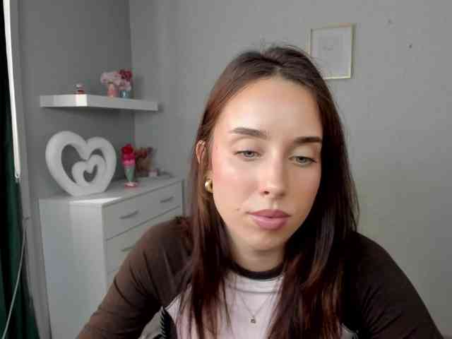 adeleLive webcam