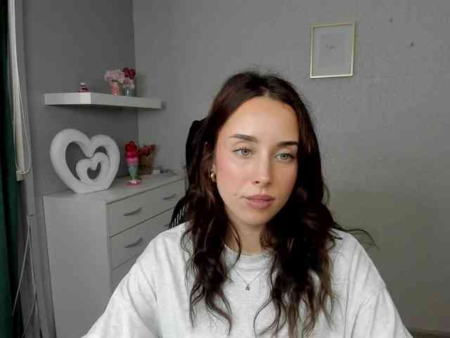 adeleLive webcam