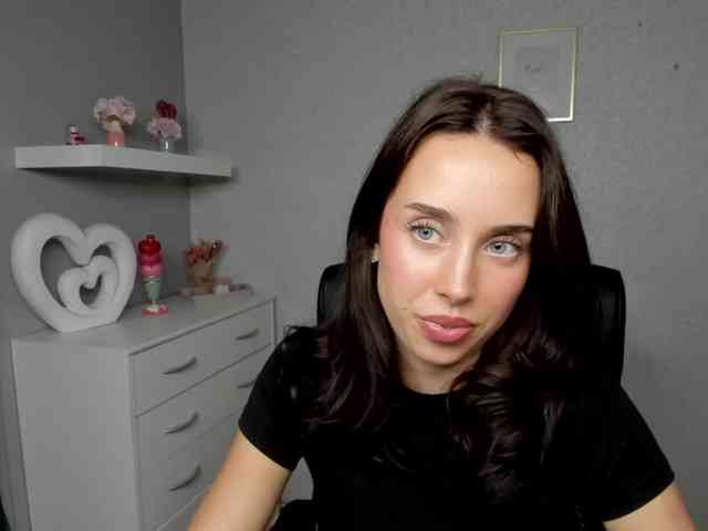 adeleLive webcam