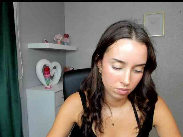 adeleLive webcam