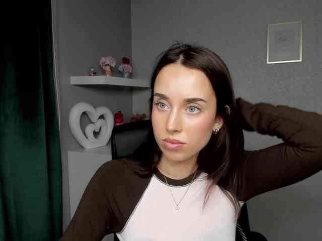 adeleLive webcam