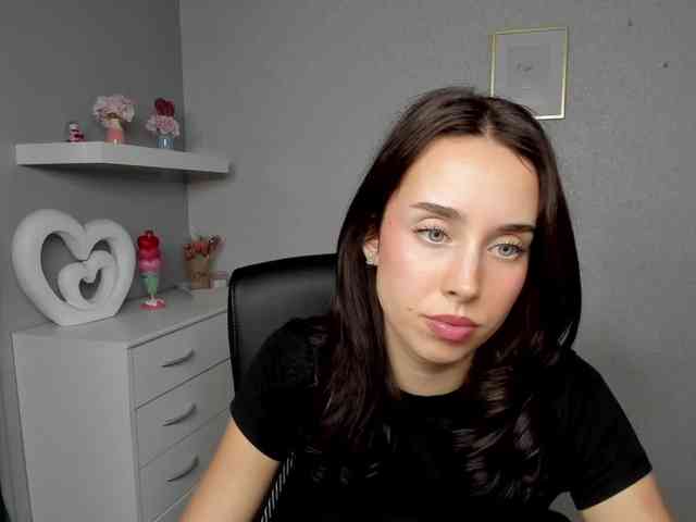 adeleLive webcam