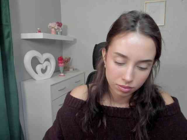 adeleLive webcam