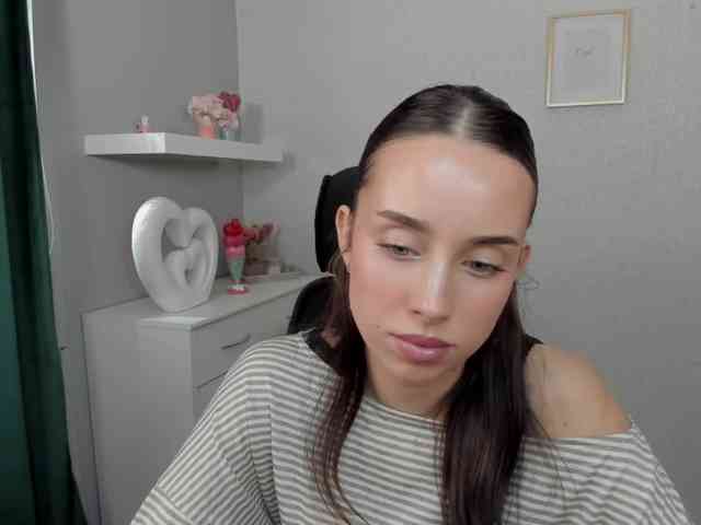 adeleLive webcam