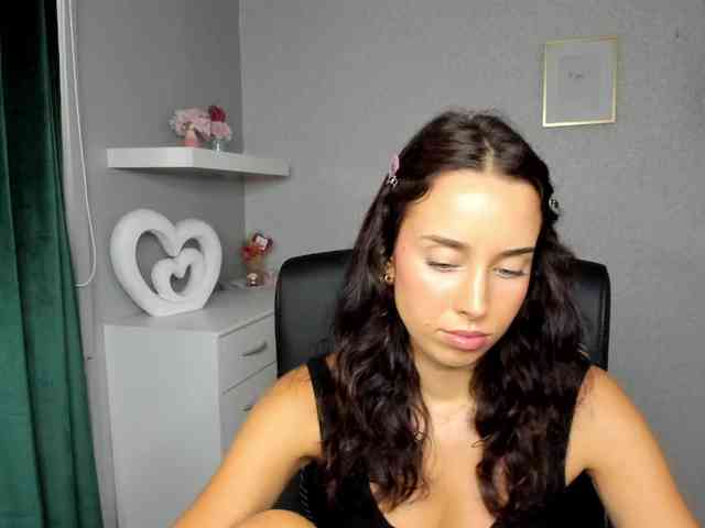 adeleLive webcam