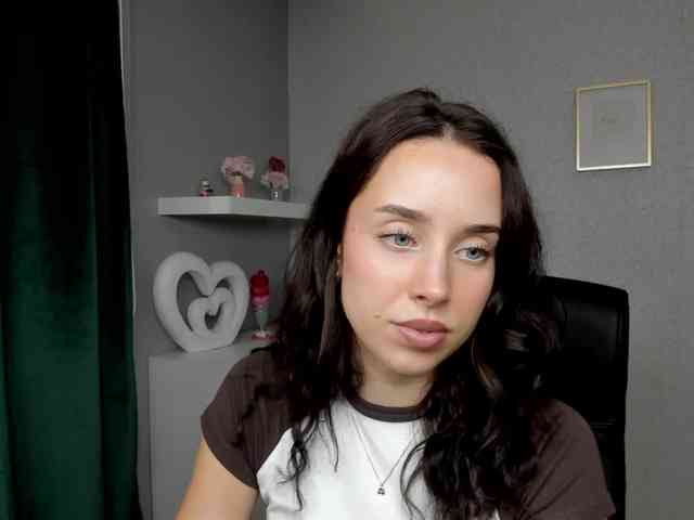 adeleLive webcam