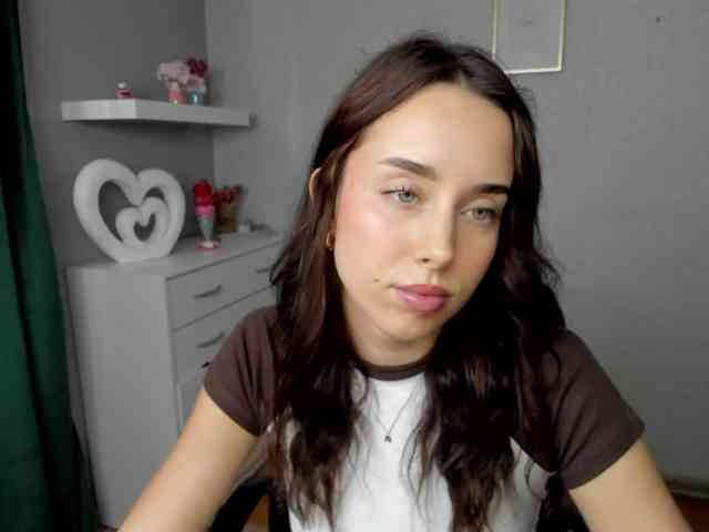 adeleLive webcam