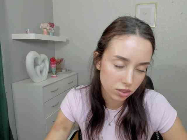adeleLive webcam