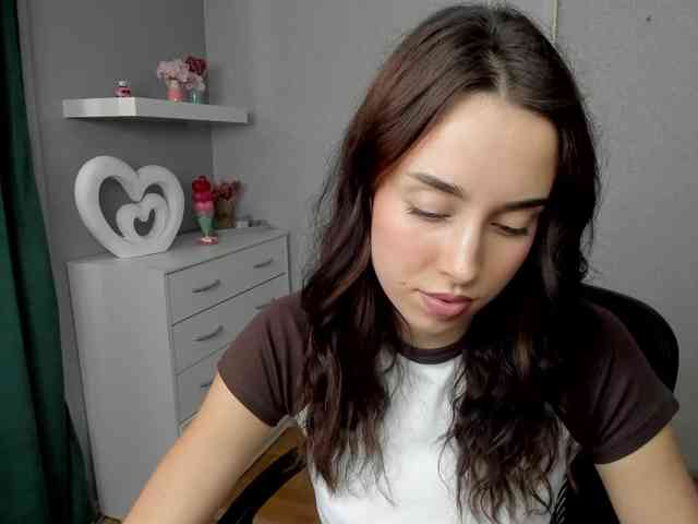adeleLive webcam