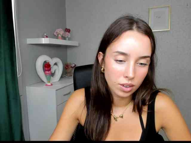 adeleLive webcam
