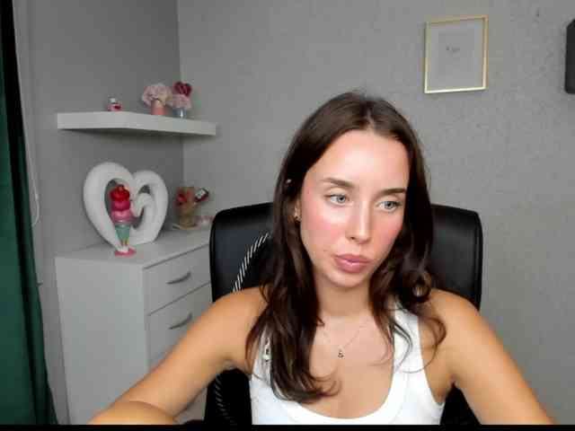 adeleLive webcam