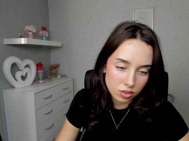 adeleLive webcam