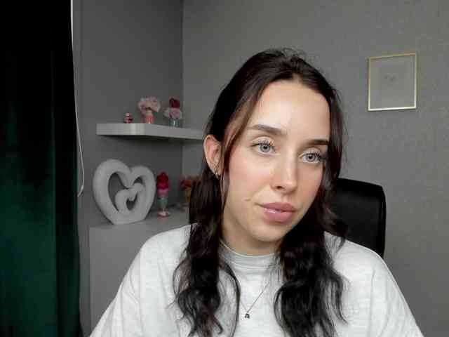 adeleLive webcam