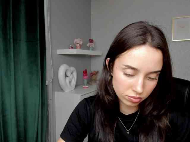 adeleLive webcam