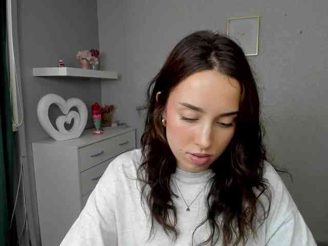 adeleLive webcam