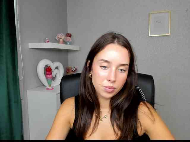 adeleLive webcam