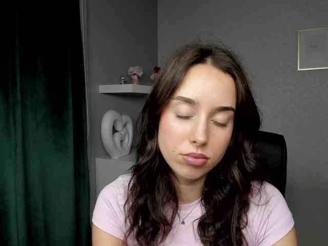 adeleLive webcam