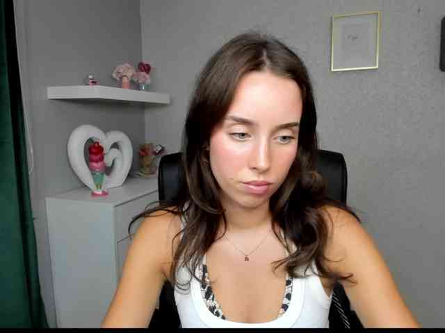 adeleLive webcam