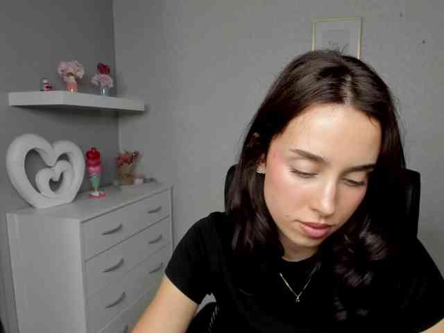 adeleLive webcam