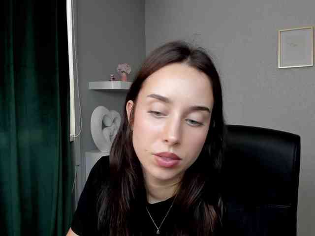 adeleLive webcam