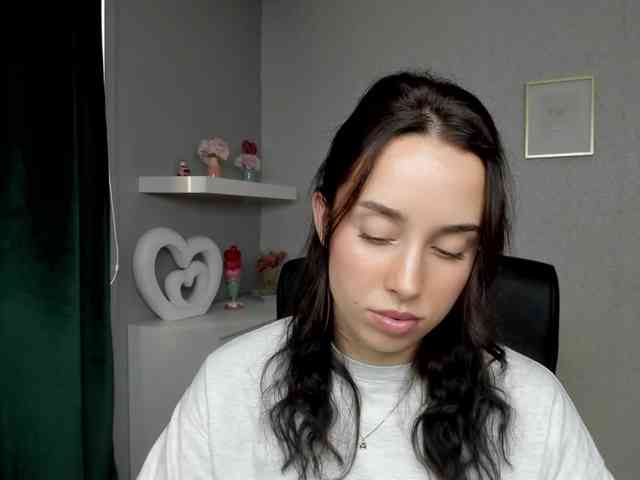 adeleLive webcam