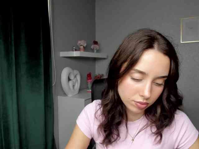 adeleLive webcam