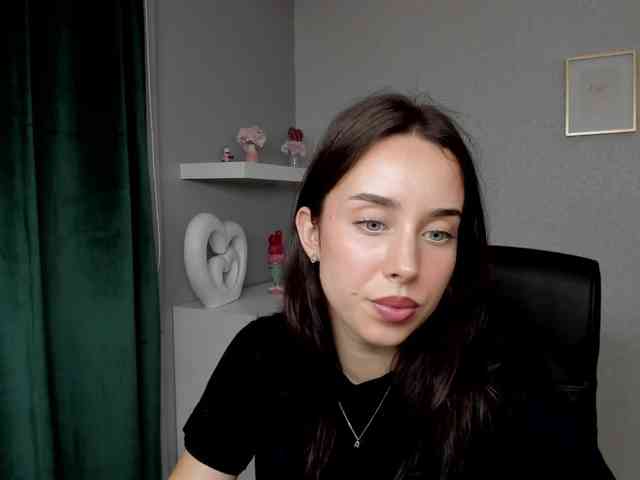 adeleLive webcam