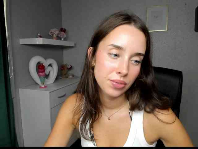 adeleLive webcam
