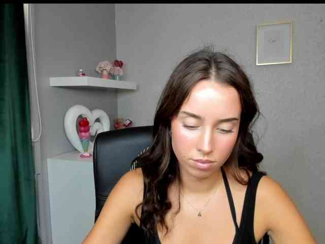 adeleLive webcam