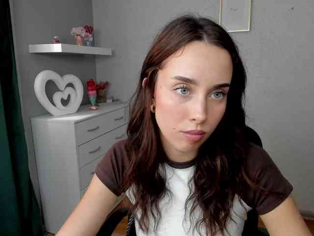 adeleLive webcam