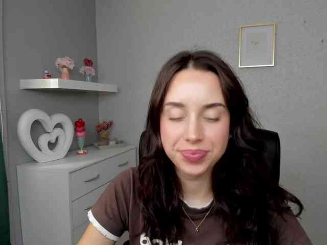 adeleLive webcam