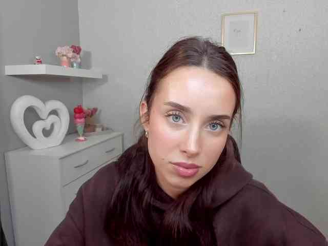 adeleLive webcam