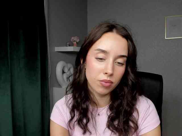 adeleLive webcam