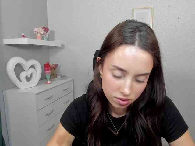 adeleLive webcam