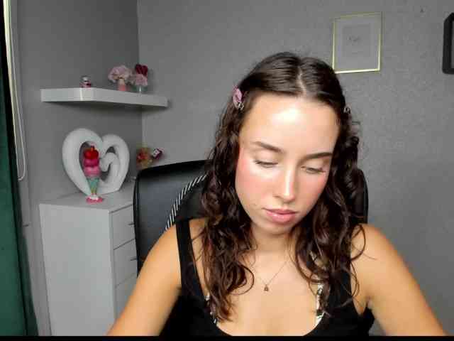 adeleLive webcam