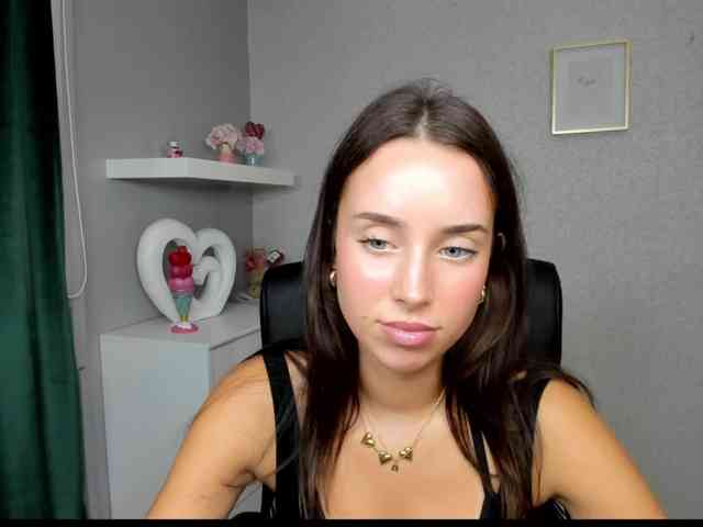 adeleLive webcam
