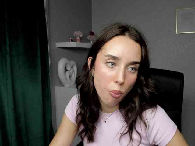 adeleLive webcam