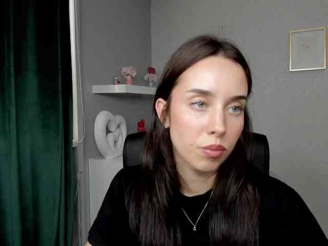 adeleLive webcam