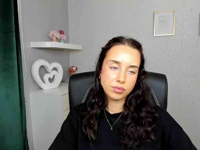 adeleLive webcam