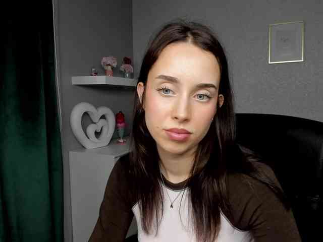 adeleLive webcam