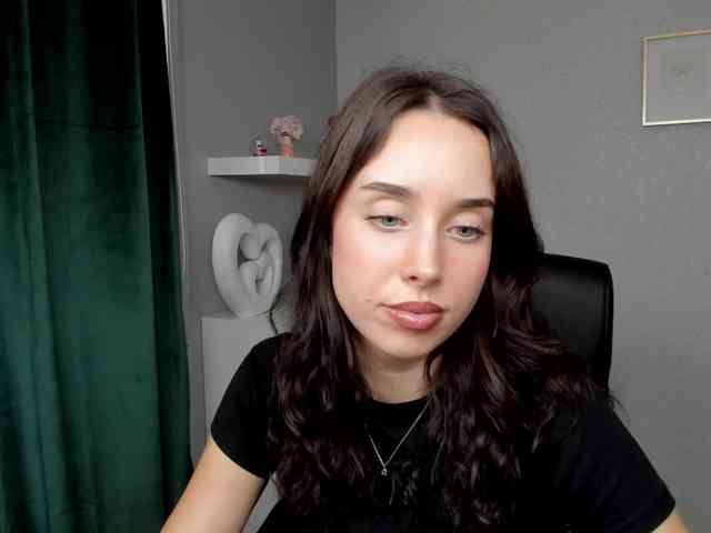 adeleLive webcam