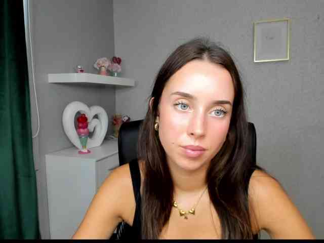 adeleLive webcam