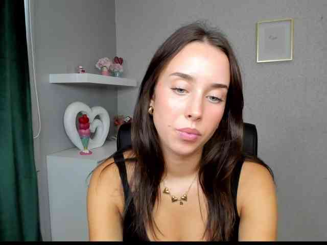 adeleLive webcam